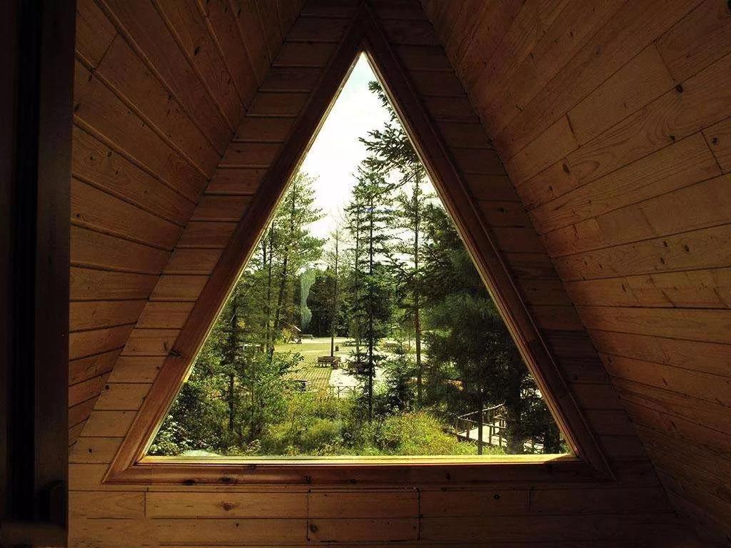 家里財運只出不進？跟客廳門窗風(fēng)水有大關(guān)系！