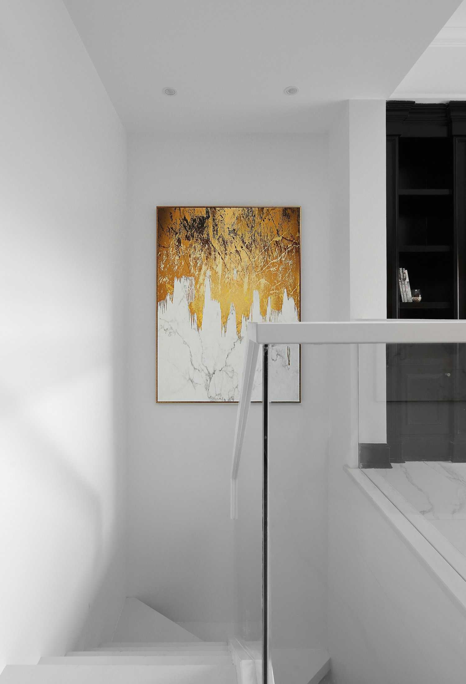 白色為主 黑色點(diǎn)綴 在這個(gè)黑白相交的空間里點(diǎn)綴上香橙色 看起來(lái)沒(méi)有一點(diǎn)突兀 白色為主 黑色點(diǎn)綴 在這個(gè)黑白相交的空間里點(diǎn)綴上香橙色 看起來(lái)沒(méi)有一點(diǎn)突兀