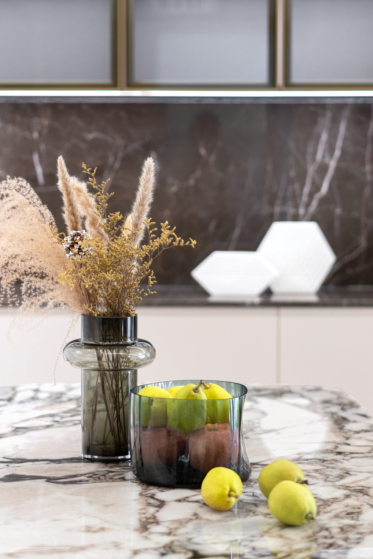 現(xiàn)代時尚，質(zhì)感輕奢